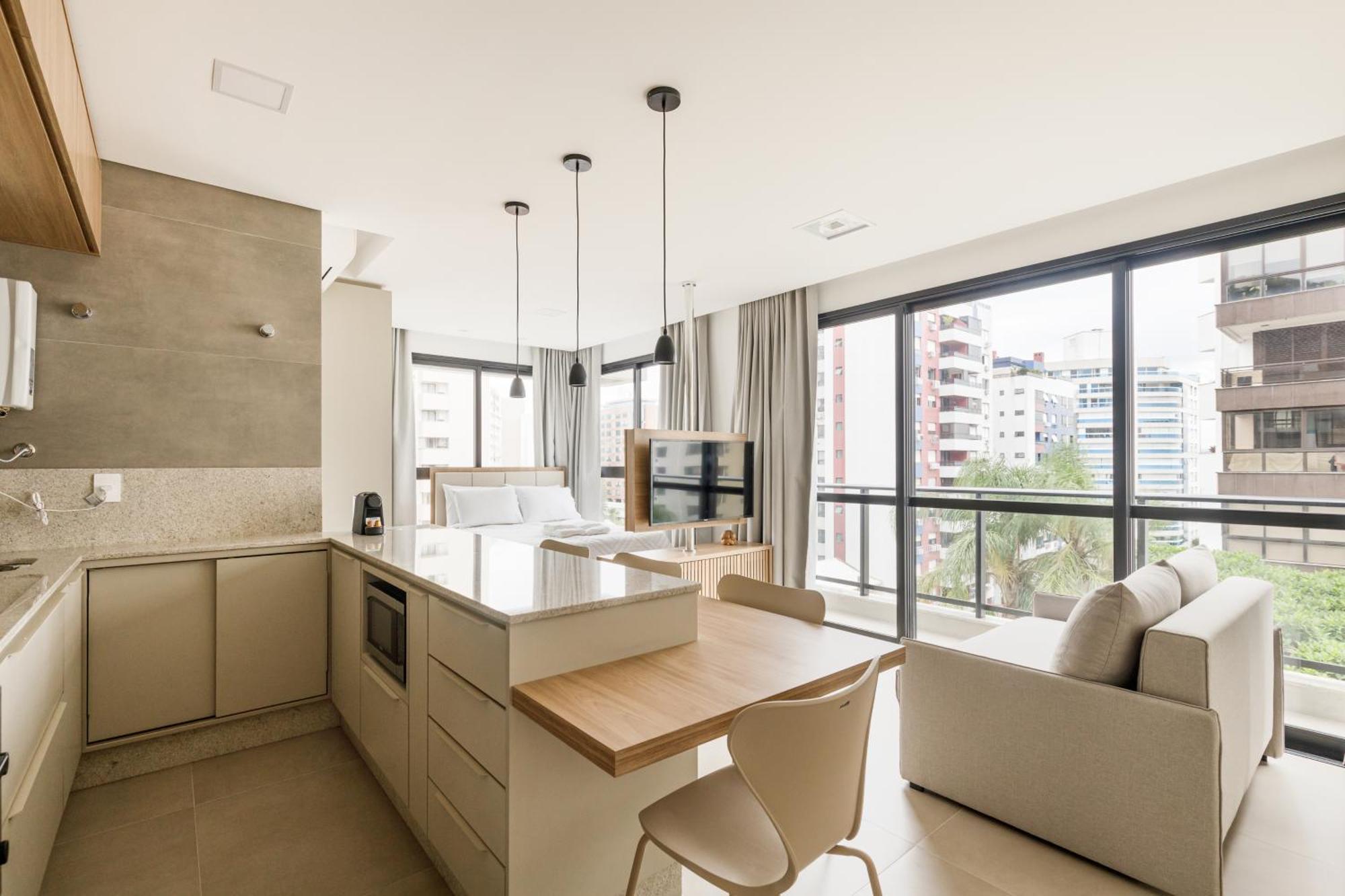 Zee Studios A 200M Da Beira-Mar Norte Флорианополис Экстерьер фото